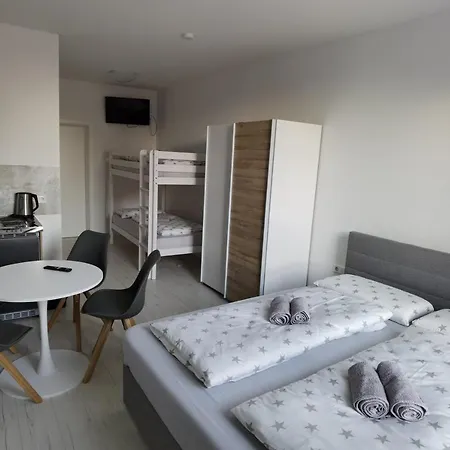 Engel Apartment